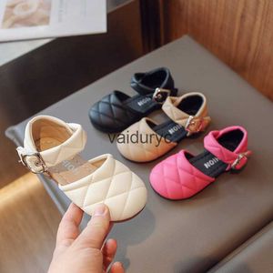 Sandals Girls Princess Shoes Baotou Xiaoxiangfeng Single 2024 Spring/Summer New Lingge Leather H240411