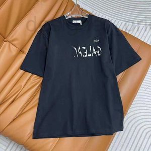 Designer de camiseta feminina 2024 versátil letra solta dividida T-shirt de mangas curtas de algodão curto