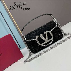 Kväll glidande designer vallentinoo påsar väskor crossbody glänsande diamant axel kristall handväska minikedja handväska mässing magnet ett spänne ljus lyx e0ku