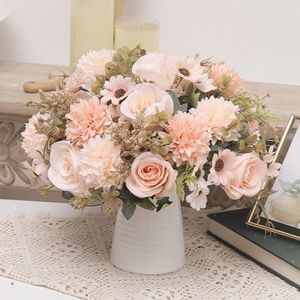 Dekorativa blommor Autumn Silk Hybrid Fake Rose Dandelion Bouquet Artificial Daisy For Home Wedding Garden Decoration Valentine's Day Gift