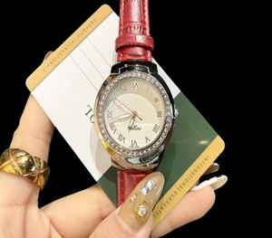 2021 Fashion Women Watches Luxury Brand 32mm Diamond Dial Wristwatches Leather Strap Quartz Watch for Ladies Valentine Gift Orolog3427060