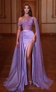Purple wieczorowe sukienki na bal maturę trąbkę syrenę z koraliki niestandardowe sznurka w górę w rozmiarze nowa satynowa satynowa slits z jednym ramię w rozmiarze