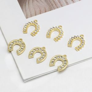 10pcs 골드 컬러 크리스탈 호스 슈스 여성 개인 보석 제작 DIY 펜던트 목걸이를위한 섬세한 매력 액세서리