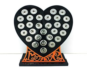 Novo botão de snap 18mm Stand Stands Fashion Black Acrylic Heart With Letter Intercambiele Jewelry Display Board3200576