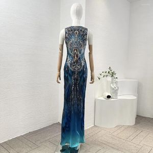 Casual Dresses 2024 High Quality Silk Navy Blue Peacock Print Sleeveless Diamonds Pressed Vest Side Slit Spring Summer Maxi Dress