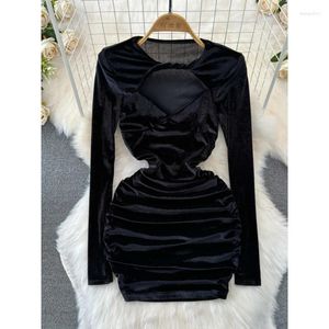 Lässige Kleider Frühling Herbst Frauen schwarzer Kleid Velvet O-Neck Hollow-out Langarm Mini Chic Sexy Party Club Wear für Damen