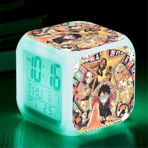 Anime One Piece LED Digital Alarm Clock Luffy Zoro Nami Chopper Robin Franky Brook Figur Färgglada lätt klocka Kids Toys