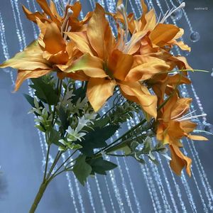 Flores decorativas Planta de água artificial Lily Bouquet