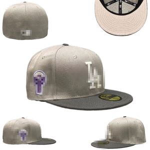 2024 HOT FITTED HATS BASKBALL CAPS Alla lag för män Kvinnor Casquette Sports Hat Flex Cap med Original Tag Size Caps 7-8 Z17