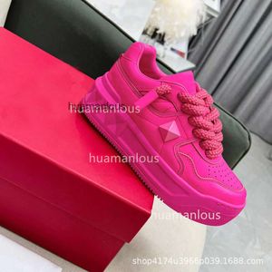 Upp High Sole Val Red Trainer Shoes Valenstino version nitad tjock ros äkta läder spets designer sport casual män sneakers kvinnor liten vit kn49