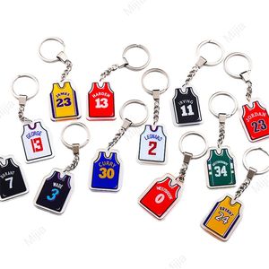Basketbollsspelare Jersey Form Keychain med namnnummer Keyrings Båda siduttryck bilnyckeln Holer Sports fans souvenir gåvor