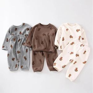 Pants Infant Girl Fashion Bear Pullover Sweatshirt Bekväm våffla Långa ärmar Toppar + Boy Loose Cotton Pants 2pc Set Autumn Suit