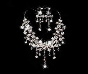 Błyszczące kryształy kryształy diamentowe zestaw biżuterii Naszyjnikowe kolczyki ślubne Crinestone Crystal Party Wedding Akcesoria7884878