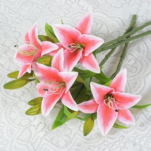 Dekoracyjne kwiaty fałszywe wystrój elegancki gałąź sztucznej lilii z zielonymi liśćmi na domowe przyjęcie faux kwiat w pomieszczeniach