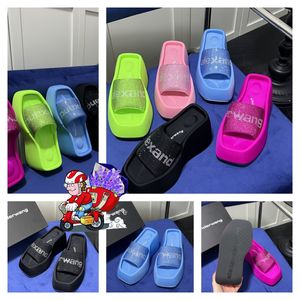 2024 Designer Sandals Slippers Luxury Womens material rhinestone Velcro tape party Soft Rooms GAI Slip-On Size 35-42 6cm-10cm