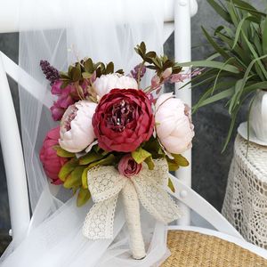 ピンクオレンジの人工花結婚式の装飾偽の花の花輪リビングルームパーティー白いブライダルブーケを保持する花