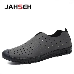 Sapatos casuais masculinos de couro genuíno oco de pães artesanais respiráveis de verão conduzindo tênis zapatillas Hombre tamanho 38-48