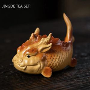 1pc Yixing Purpur Sand Tea Haustier kreative Fischdrachen Ornamente Set Accessoires handgefertigtes Skulpturtisch Dekoration 240411