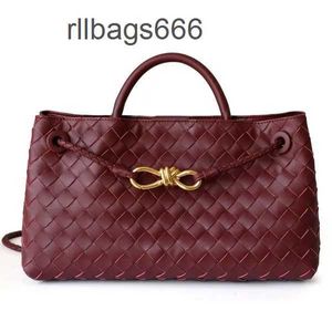 Cowhide Quality Bag Woven Womens Venetass Tote High Lady Leather Andiamo Totes Nya väskor One Metal Rope Buckle West/East Bottegs Shoulder Handbag YS6F