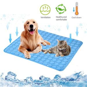 Pet Ice Silk Mat Dog Mat Summer Cool Mat Cooling Breattable Cat Cool Mat Cooling levererar liten stor hund husdjur matta 240411