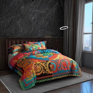 Bedding Sets Designer Consolador set2024 novo europeu de conforto de algodão de algodão Luz de algodão de luxo de algodão puro de quatro peças Medusa capa de cama