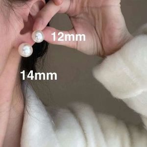 925 Ohrringe von Sterling Silber Nadel 2024 Neue große Perle für Frauen in Licht Luxus High-End-Gefühl und Temperament