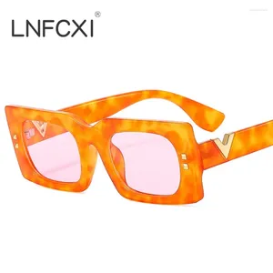 Солнцезащитные очки Lnfcxi Vintage Square Women Designer v Nail Shades Retro прямоугольник солнцезащитные очки для женской моды