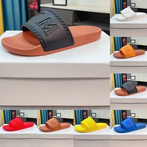 صندل Visetos Designer Sandals Slippers for Mens Flats Rubber Sliders Sliders Black White Letters Marks Print Sandale McIvi Summer Mcms Beach Shoes
