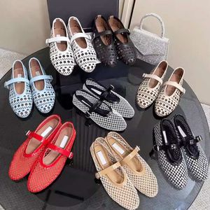 New Women Ballet Flats Designer Fishnet Sandals Fashion Loafers Hollowed Out Mesh Pointed Toe Buckle With Rhinestones Fastening Comfort Shoe With Box 505