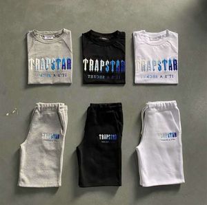 Herren Trapstar T -Shirt Set Letter Sticked Tracksuit Kurzärmel Plüsch -Shorts 9112ess