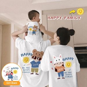 Cartoon Print Family Tshirt Summer Mother Daughter Son Matchande Outfits Father Kids Cotton Tshirts kläder 240327