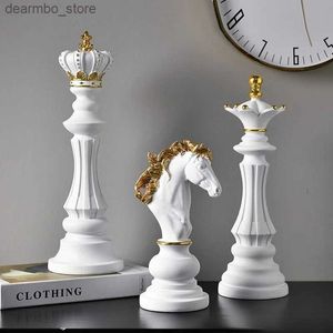 Arts and Crafts Chess Resin Sculpture Ornaments Livin Room Cabinets Entrance Hall Study Room Handicrafts Home Decorations reat ifts L49