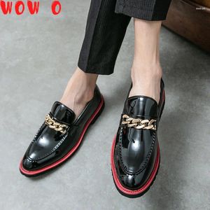 Sapatos casuais designer de couro homens escritórios Bussiness Supomers pretos vestido de noiva italiano masculino macho