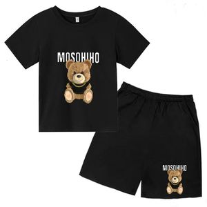 Summer Childrens Age 312 Boys Girl Leisure Short Sleeve Round Neck Tshirt shorts Set Cotton Toy bear brand Print Clothing 240328