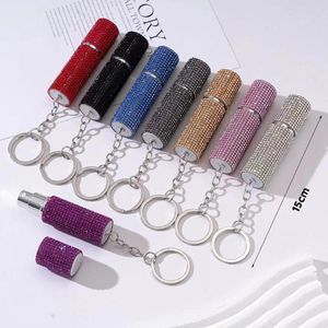 Lagringsflaskor 10 ml Crystal Shiny Rhinestone Tom parfymflaskan Keyring Spray Liquid Holder Keychain Travel Prov Container