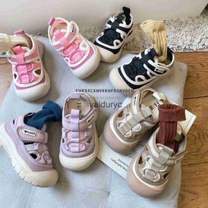 Sneakers barnskor canvas ihåliga andningsbara pojkar sandaler flickor baby dagis inomhus sommar h240411