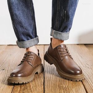 Повседневная обувь черная ручная ручная ручная мужчина высокие кроссовки модные винтажные ботинки на лодыже