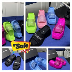 Designer sandali pantofole di lussuoso materiale in velluto femminile Rhinestone Velcro Vagni per feste Gai Slip-on size 35-42 6cm-10 cm Scarpe da spiaggia Solletate