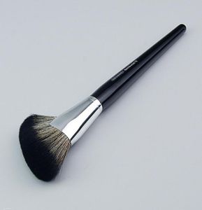 Pro Demi Demi Fan Makeup Brush 72 в полулегком весе мягкая щетина для плавной настройки порошковой косметики Beauty Tools8100863