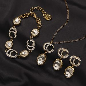 Fashion Charm Bracelets Luxury Van Clover Designer Bracelet Pearl 4 Leaf 18k Gold Laser Brand Bangle Necklace Earrings Wedding a Jewelry