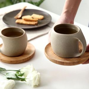 カップソーサー日本語スタイルのパーソナライズされたセラミックコーヒーカップと竹の受け皿ホームブレックファーストミルクマグティーアフタヌーンティー
