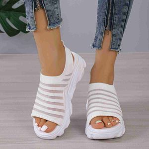 Sandals 2024 Super Hot Thick Sole Skinny Knitted Trendy Style Sports Not Tiring Feet Comfortable H240412