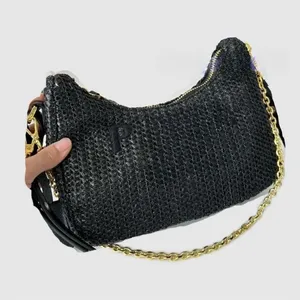 Vintage crossbody väskor designer kvinnor väska kedja hobos handväska hög kvalitet halv måne strand sommar lyx axel väska lady liten prydnad te033 b4