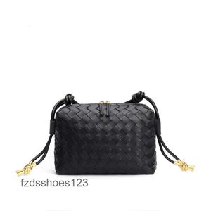 Руковолочный плечо -подмышка Bottegs Cloud Venets Tote New Swork Lady Bags Fashion Skinny 2024 Womens One Bag Loop.