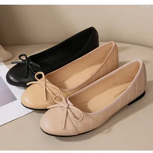 Sapatos casuais 2024 Elegante Mulher da primavera Bowknot redonda do pé lolita apartamentos macios kawaii doce balé descalço feminino Mary Janes