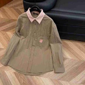 Camicette da donna camicie designer primavera/estate nuovo colletto contrastante tasca tasca da tasca da caffè ricamato camicia a maniche lunghe fodera in stile casual z6t0