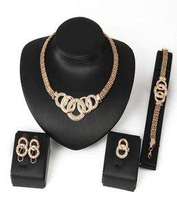 Sommarbröllopstillbehör smycken set Crystal Gold Color Brudhalsband armbandörhängen ringar set1496168