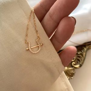 Koreanska ins elegant 925 Sterling Silver Gold Zircon Horseshoe U Shape Link Halsband Kvinnor