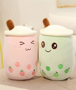 2470 cm Cartoon Bubble Tea Cup Shaped Pillow Reallific Milk Tea Plush fylld mjuk rygg kudde roliga matgåvor barn födelsedag1771923