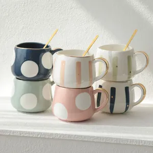 Кружки кофейная чашка блюдка с закусочной набор европейской ретро-волновой керамики